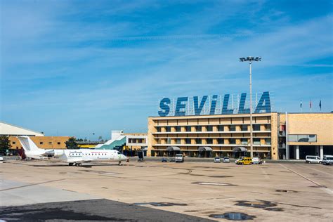 vuelos de sevilla a tenerife sur|Vuelos Aeropuerto de Sevilla (SVQ) Aeropuerto de Tenerife Sur。